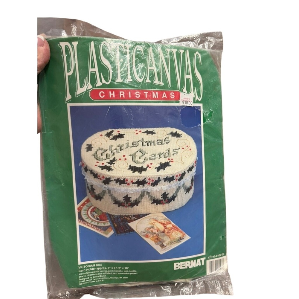 VTG! NWT! 1991 Bernat Plastic Canvas Christmas Victorian  Kit W81090 SEALED